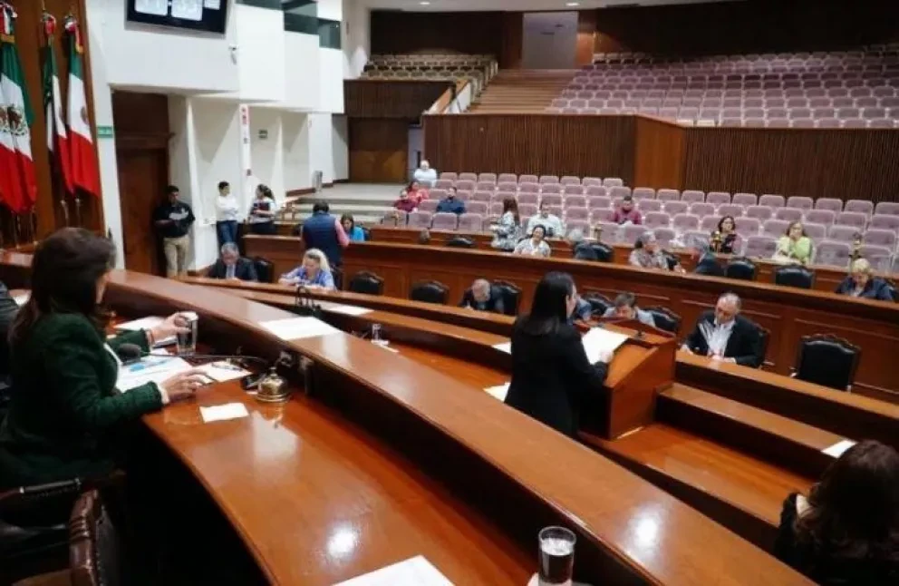 Entrega Quirino Tercer Informe de Gobierno y destaca a AMLO como un gran aliado