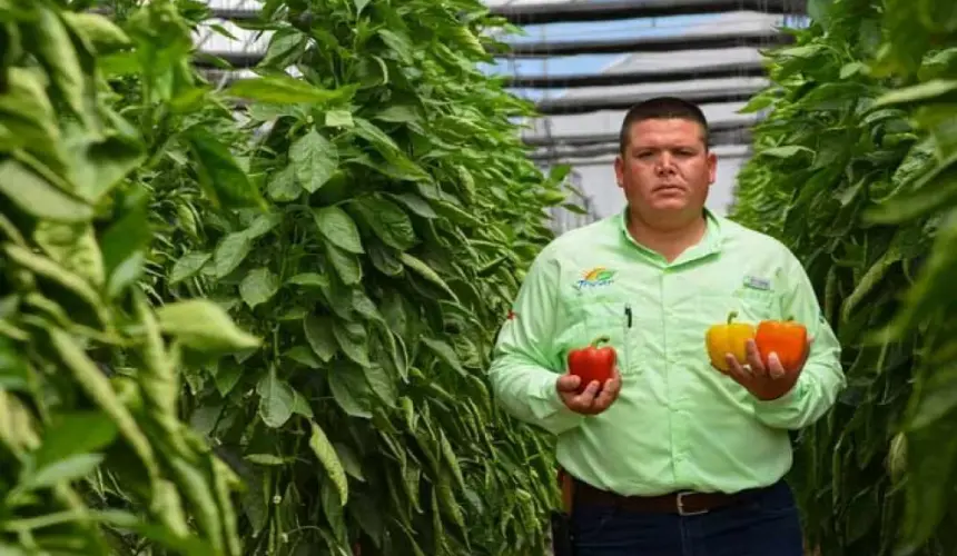 Nació en la Agrícola el Porvenir y ahora es ingeniero del campo