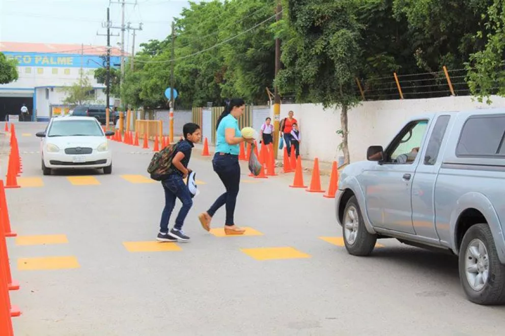 Intervienen con urbanismo táctico escuelas de Culiacán