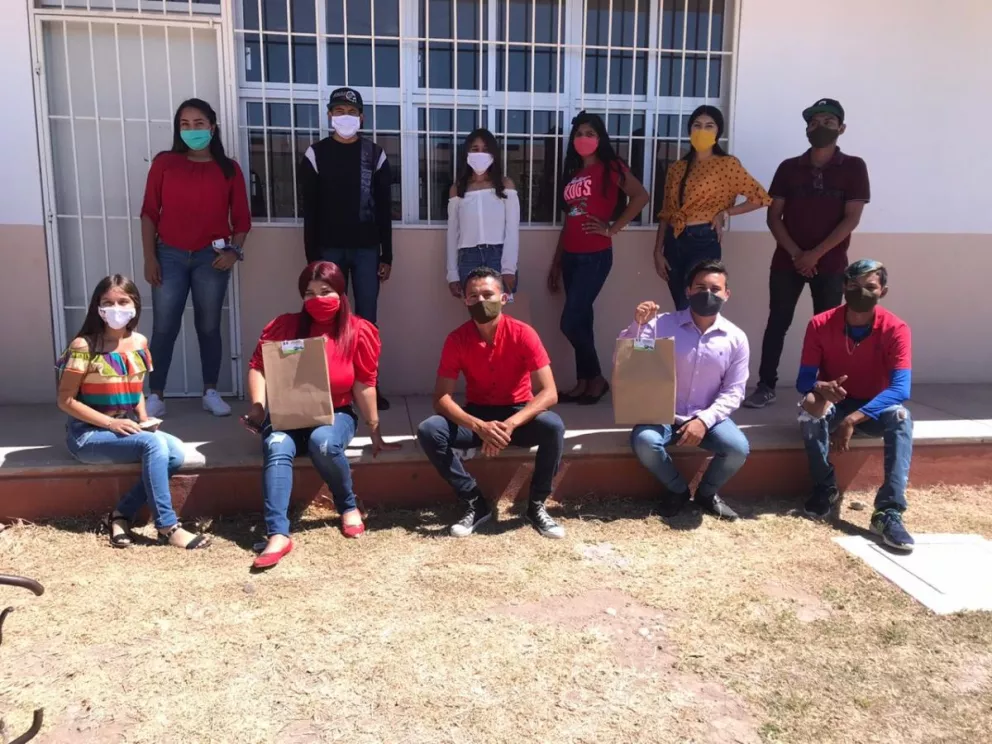 Reconocen a jóvenes voluntarios de Villa Juárez