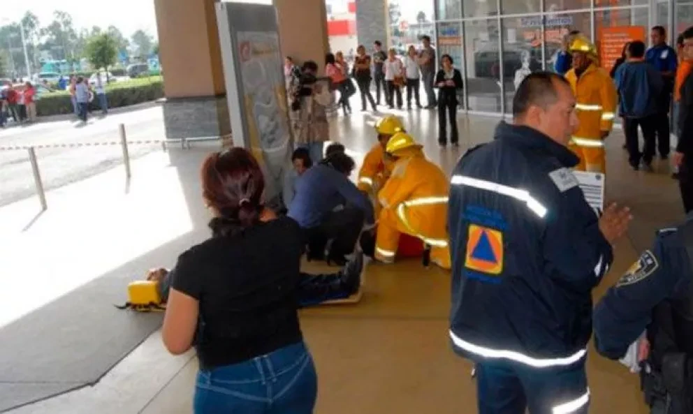 Capacitación de protección civil para Jóvenes construyendo el futuro