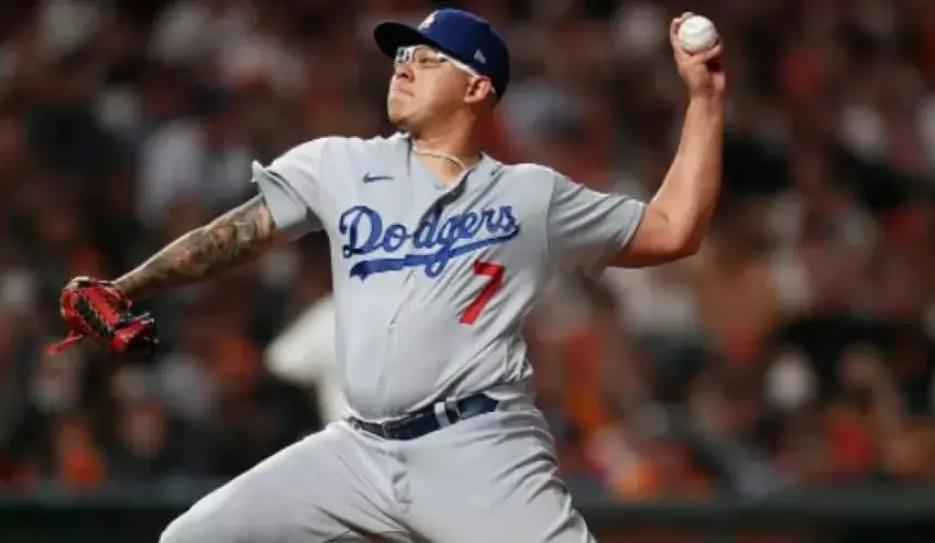 Julio Urías impone nueva marca para un mexicano en Grandes Ligas