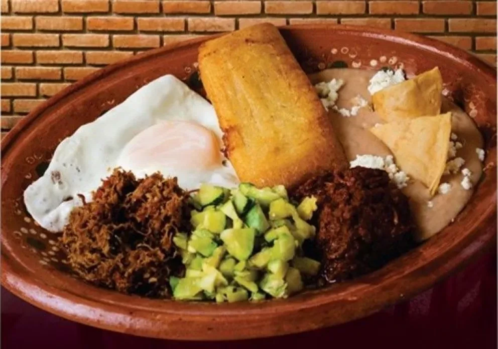 Una experiencia llena de tradición, sabor y mucho amor con comida sinaloense