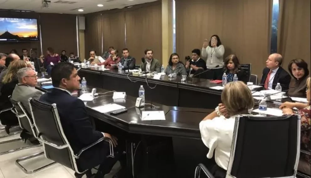 Promueven leyes de seguridad vial para peatones