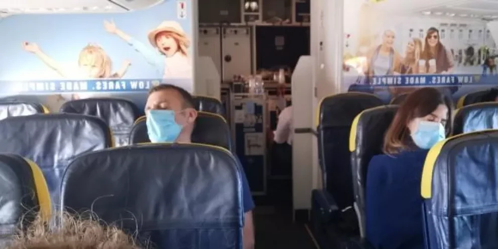 El ritual para desinfectar tu lugar en el avión