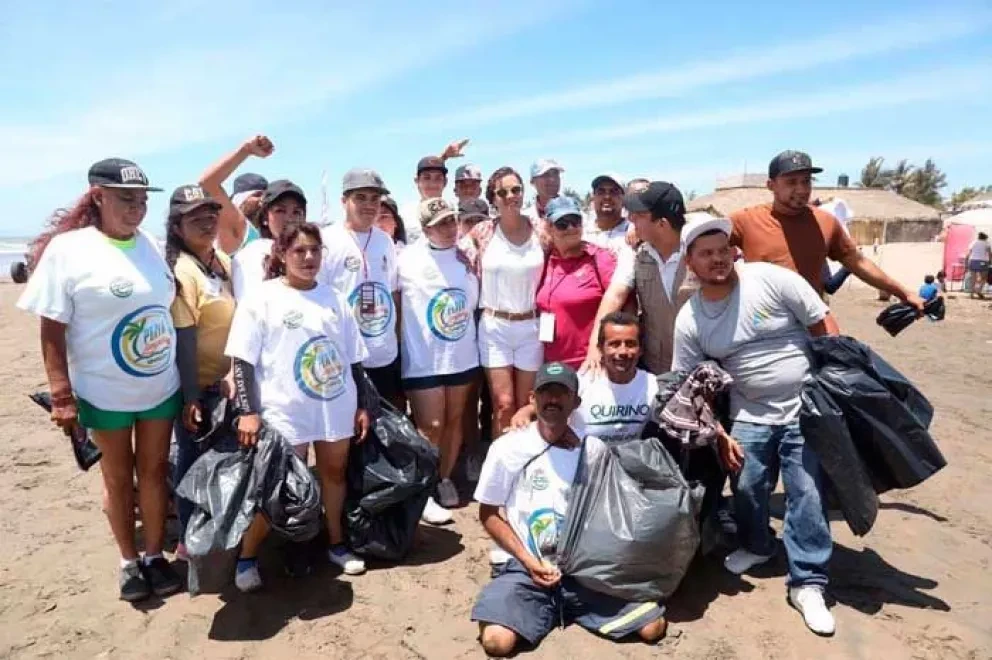 Sinaloenses recogen mil 156 toneladas de basura