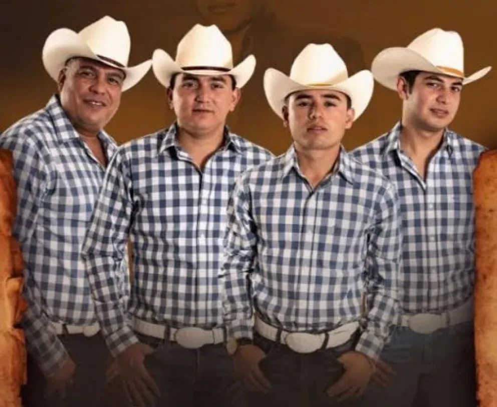 Celebra las Fiestas Patrias con Los Plebes del Rancho
