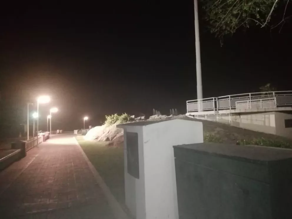 Inicia rehabilitación de alumbrado público en parque Las Riberas