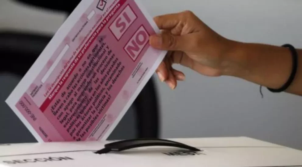 6.4 millones de personas participaron en consulta a expresidentes