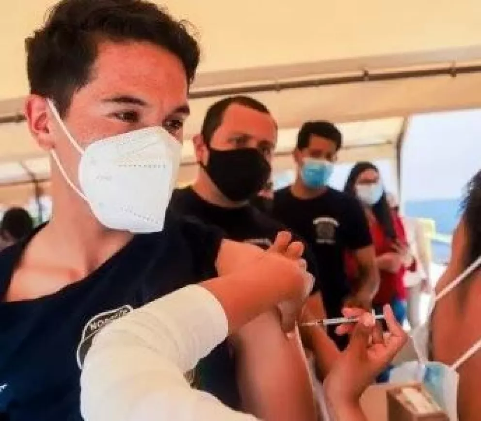 Comienza vacunación a población de 18 a 40 años Baja California