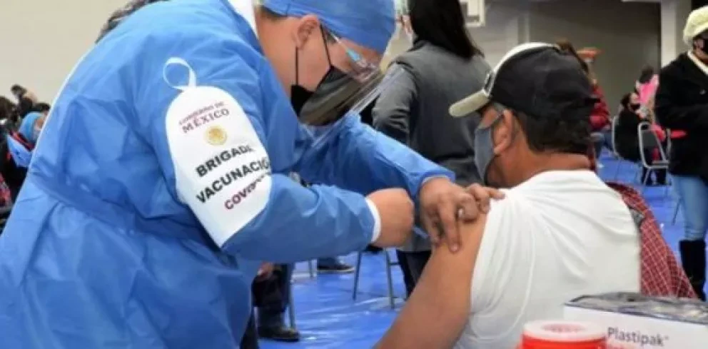 50% mayores de 18 años vacunados en julio