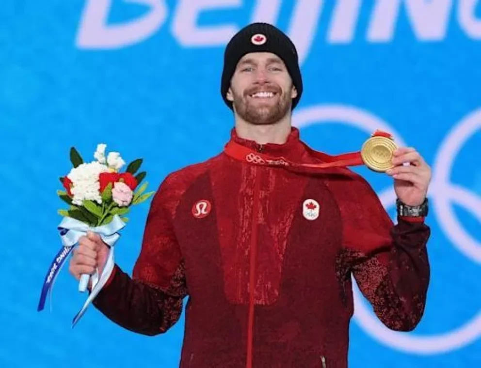 El canadiense Max Parrot, vence al cáncer y gana oro en Beijing 2022