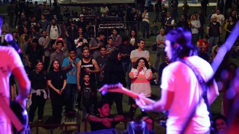 Jóvenes sinaloenses viven el rock con Hello Seahorse! y Demondeath