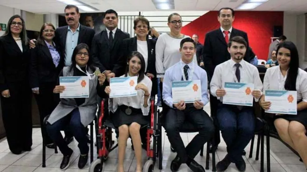 Participa por el Premio al Mérito Juvenil 2019 en Sinaloa