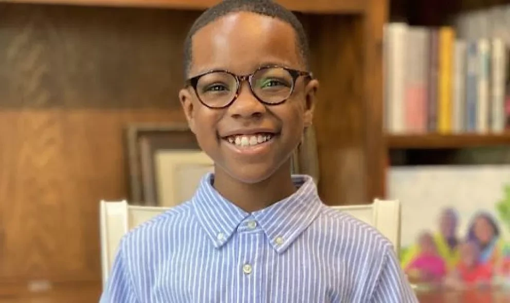 Niño de 10 años inspira al mundo a donar 500 mil libros para otros niños