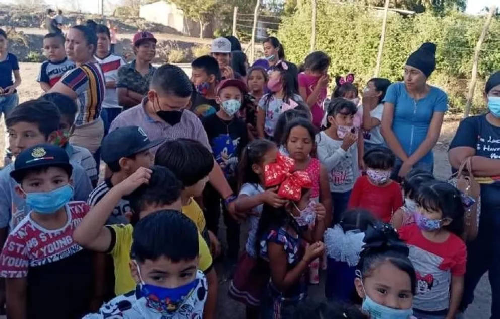 Regalemos sonrisas a niños de Villa Juárez en Navidad