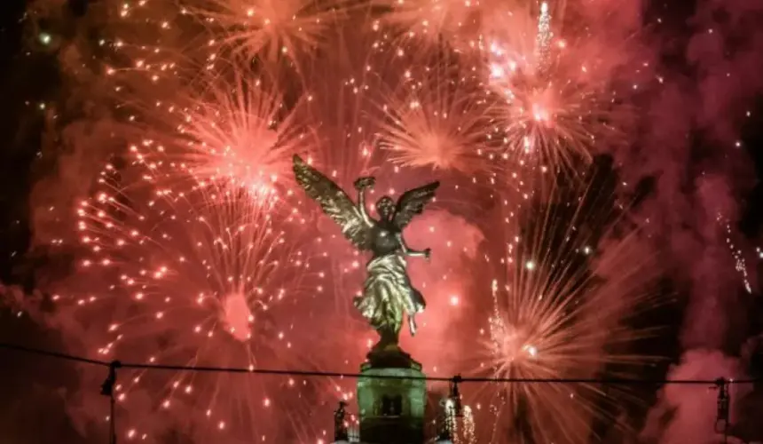 Entérate por qué y cómo se celebra la Nochevieja en México