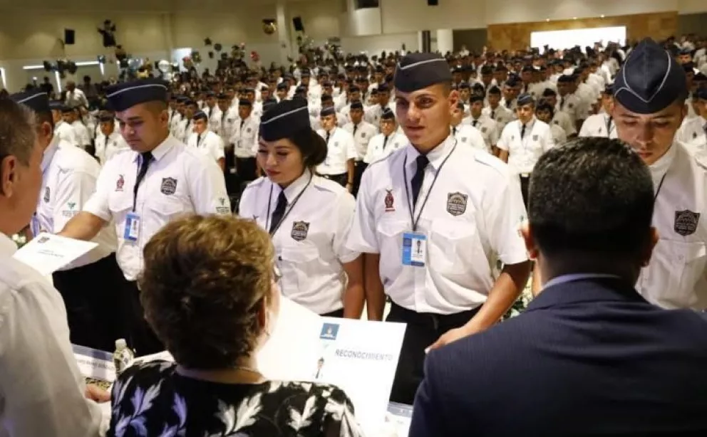 Récord en Sinaloa de 345 nuevos policías egresados del INECIPE