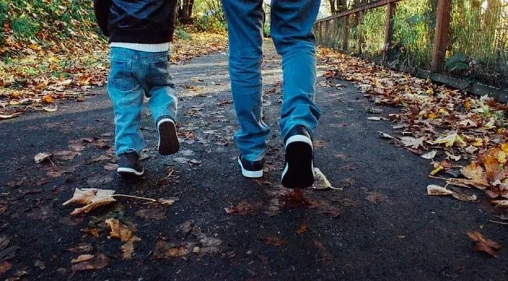 Un padre es la alegría de un pequeño...