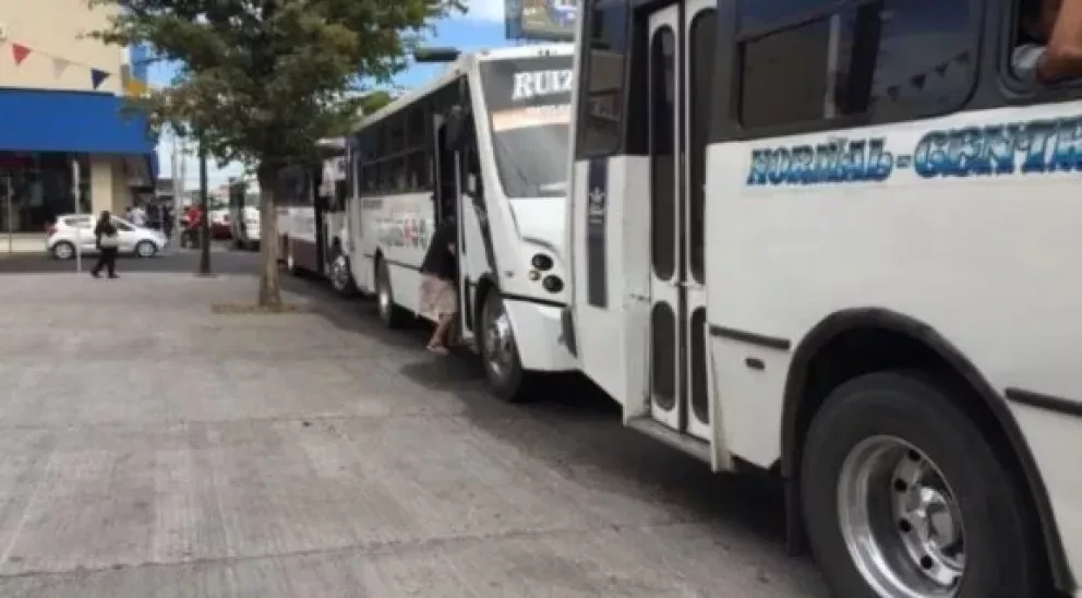 ¿Dónde son las paradas de camiones en Culiacán (Centro)?