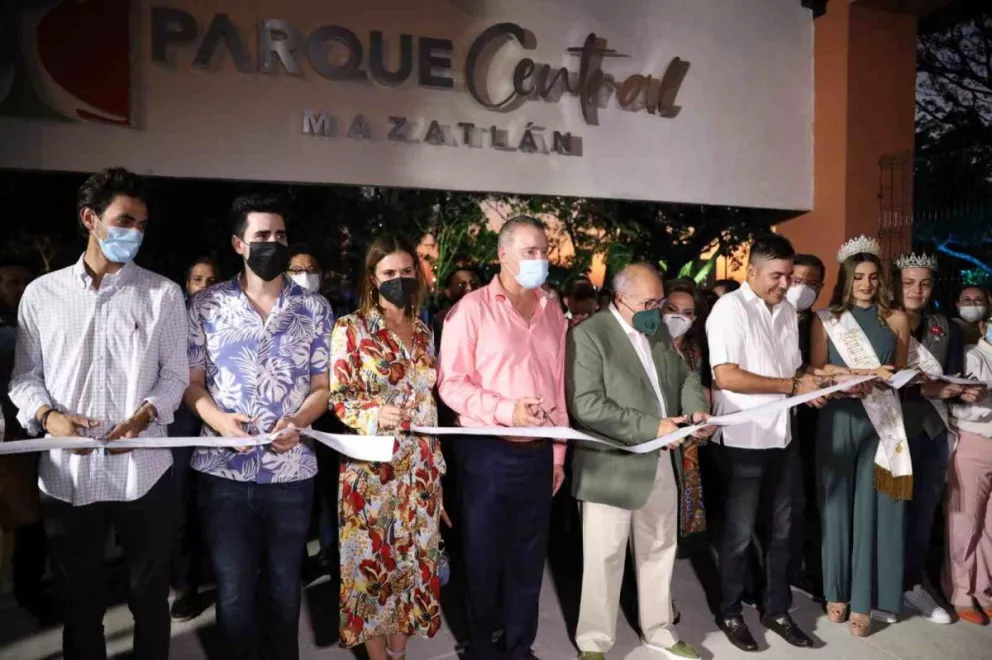 Inauguran Parque Central y la Sala del Acuario de Mazatlán