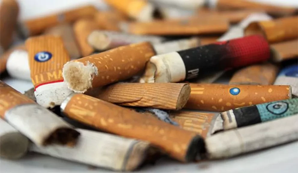 Pausa para fumar, pierden terreno los cigarrillos
