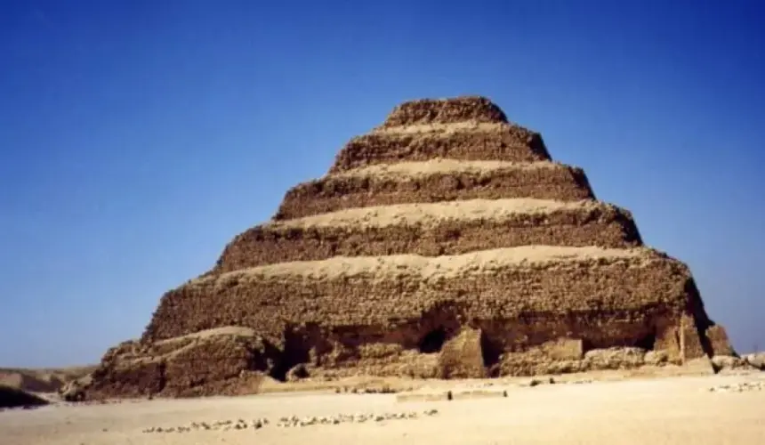 5 tumbas son descubiertas en la necrópolis de Saqqara