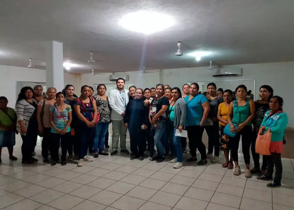 Previenen adicciones en Villa Juárez