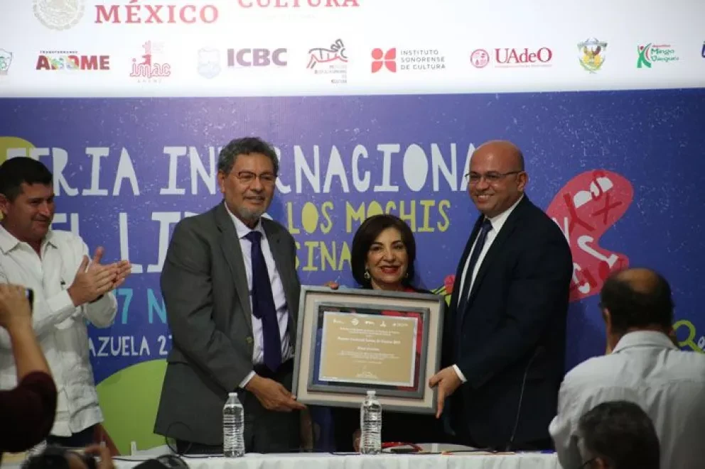 Sinaloa en el mapa de la literatura mundial gracias Élmer Mendoza