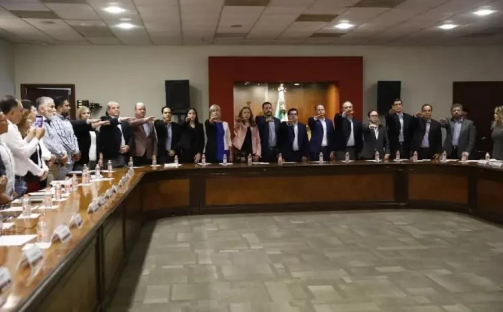 Rinden protesta los 18 consejeros ciudadanos del CESP