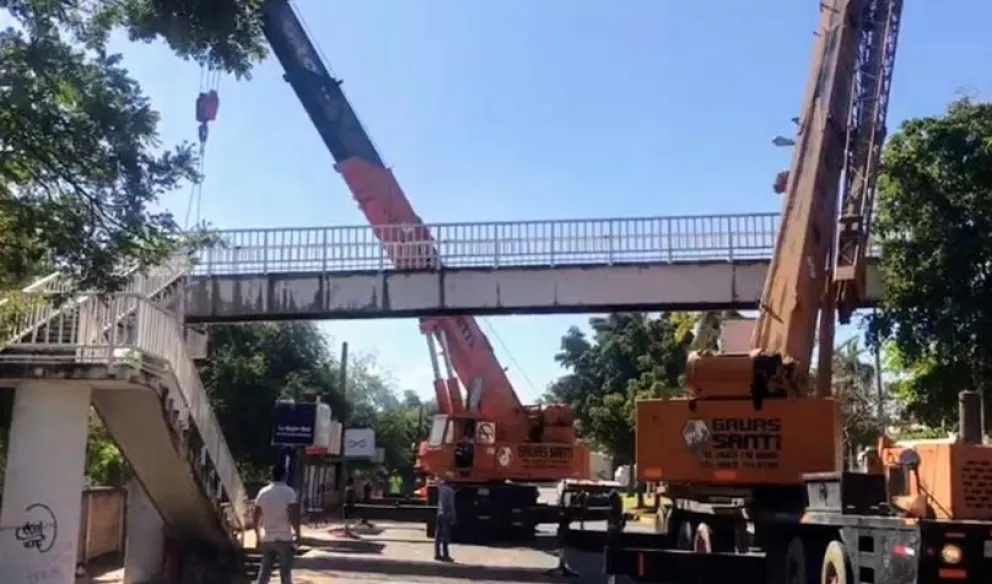 Retiran el puente anti peatonal del ISSSTE de Culiacán