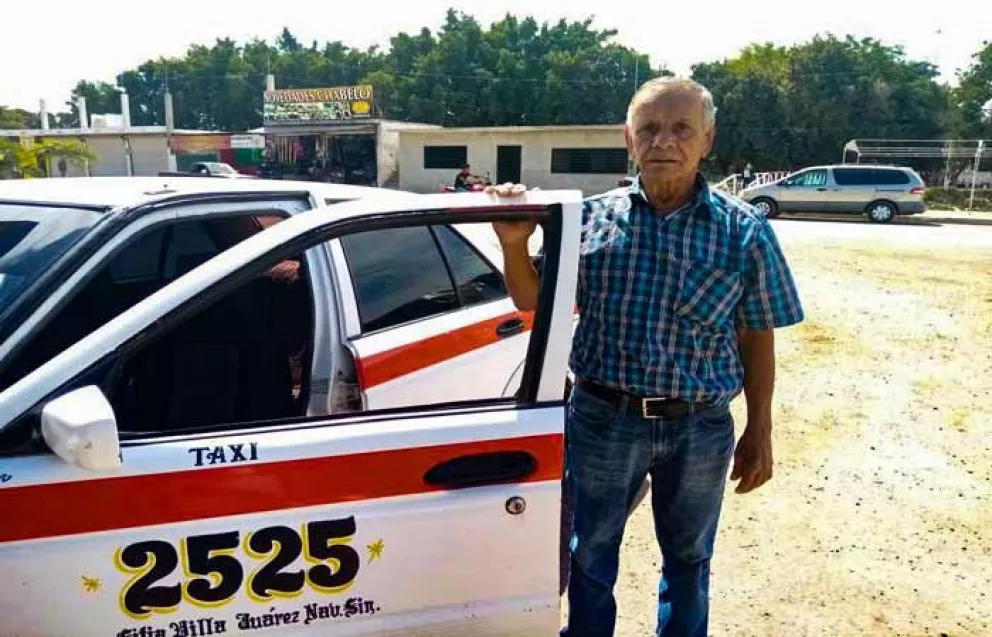 Ramón Zazueta, es el taxista más viejo de Villa Juárez