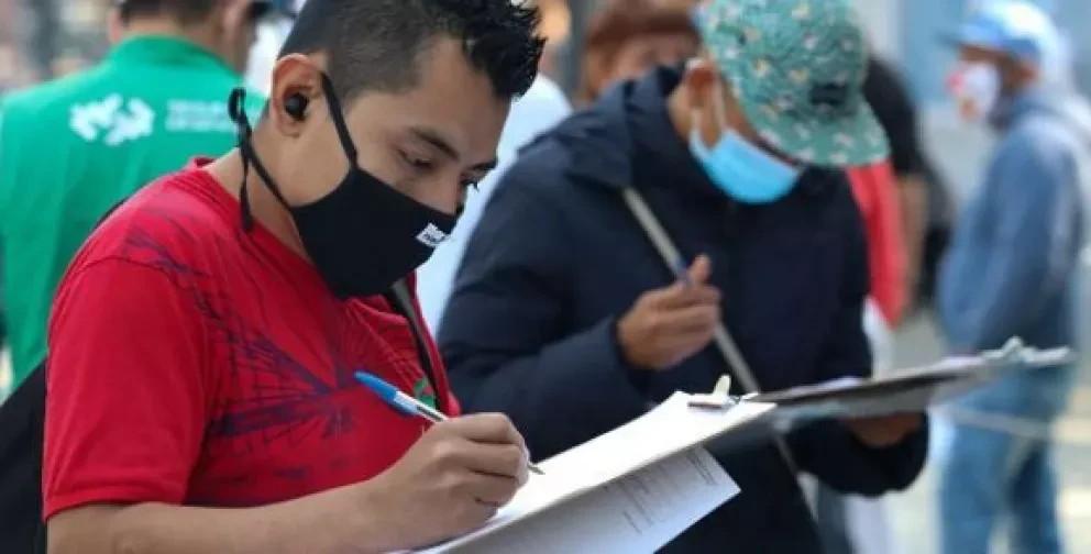 Presidente anuncia recuperación económica tras pandemia