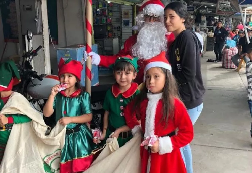 Preparan día de reyes para niños de Villa Juárez