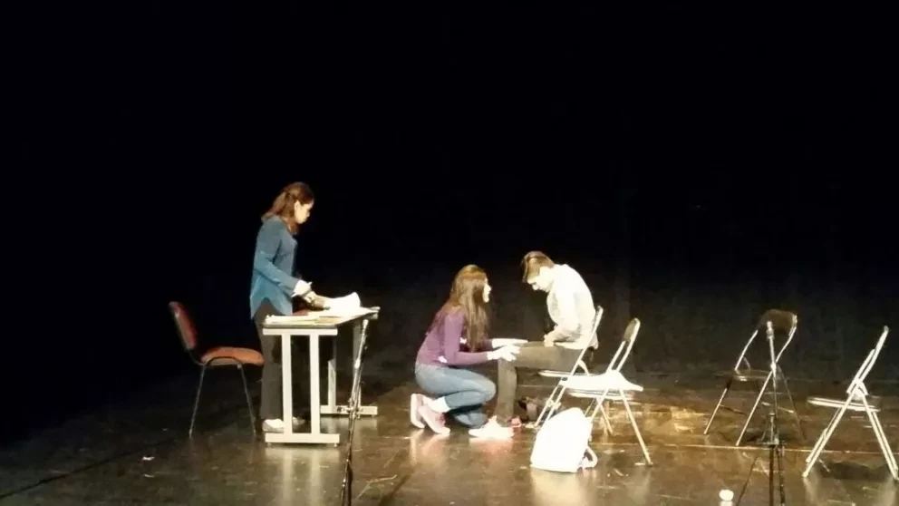 Jóvenes emprendedores le apuestan al Teatro en Sinaloa...