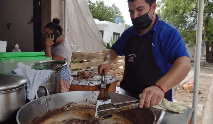 Luis Beltrán le pone corazón al taco, como su padre