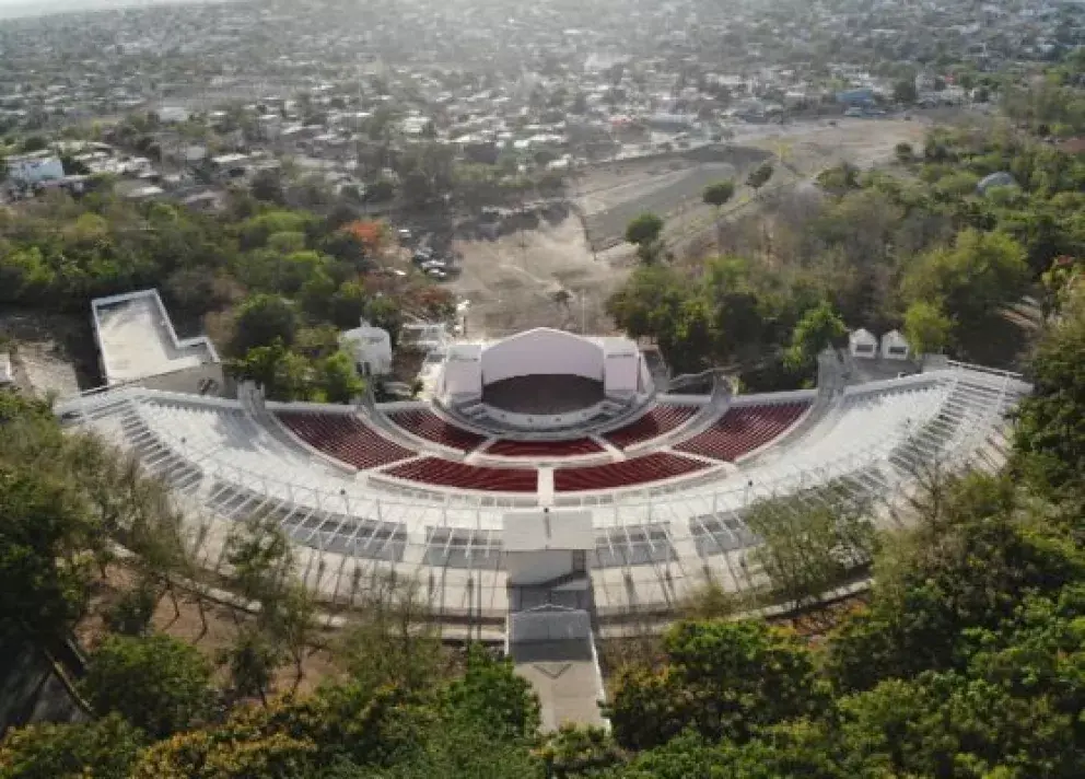 Rehabilitan Teatro Griego de Culiacán