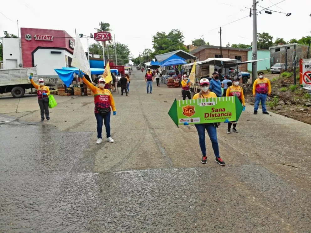 Tianguis Laureles Pinos opera supervisado por “Guardianes” de la Salud