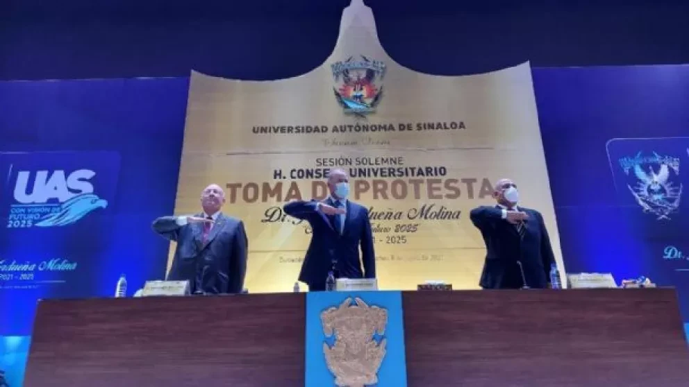 Toma protesta nuevo el rector de la UAS, Jesús Madueña