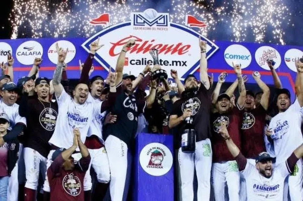 Tomateros de Culiacán celebra su triunfo 12 en su historia