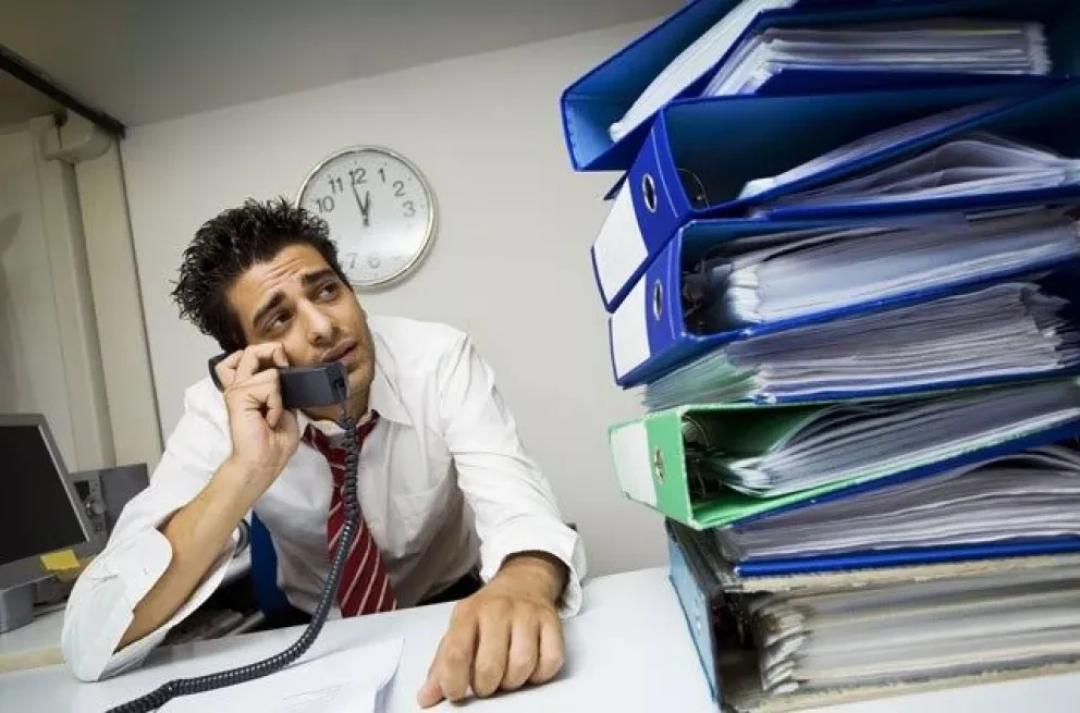 ¿Trabajar de más? Un factor que perjudica la salud