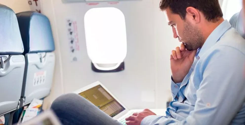 ¿Cómo avanzar en el trabajo mientras viajas?