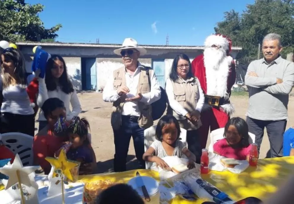 Ofrecen convivencia y educación a niños Triquis en Villa Juárez