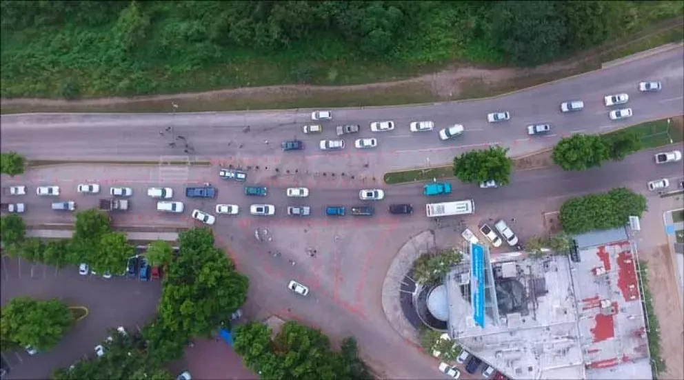 Realizan ejercicio táctico para proteger a estudiantes peatones de la UAS