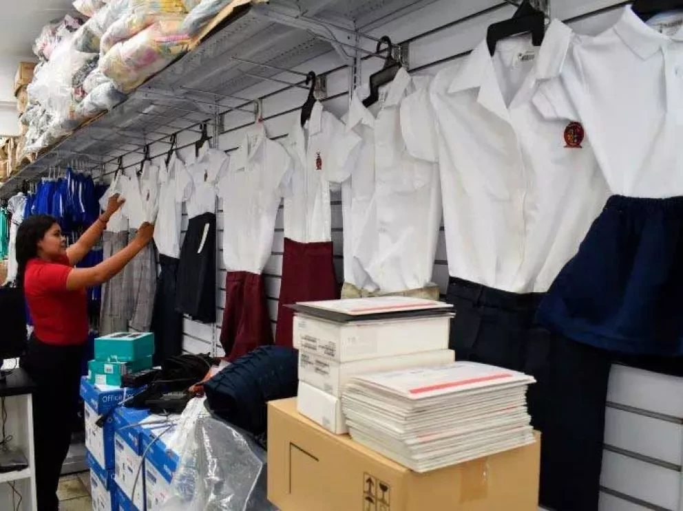 Útiles y uniformes gratis para niños de Sinaloa en 2020