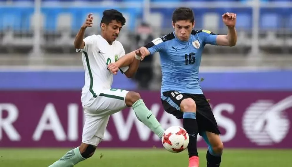 Resumen Mundial día 7: Uruguay en octavos de final