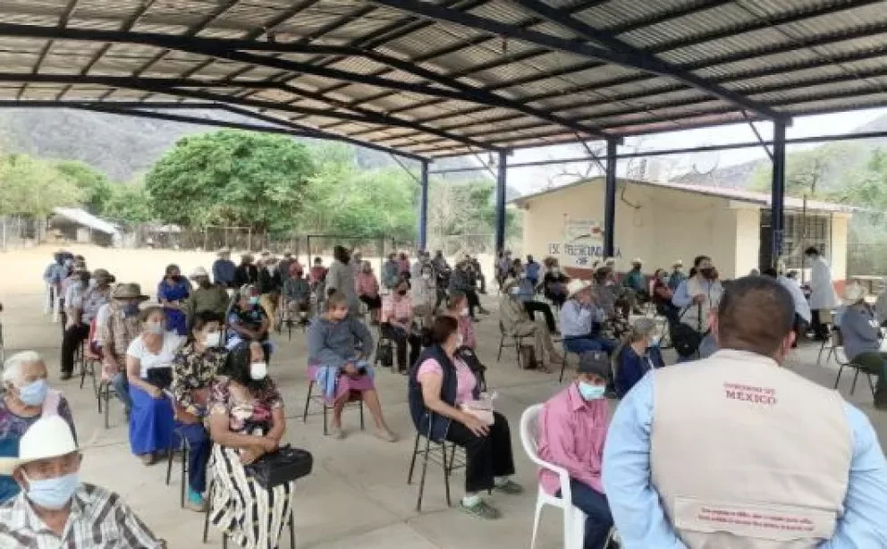 Adultos de 40 a 49 años en Navolato les toca la vacuna Covid