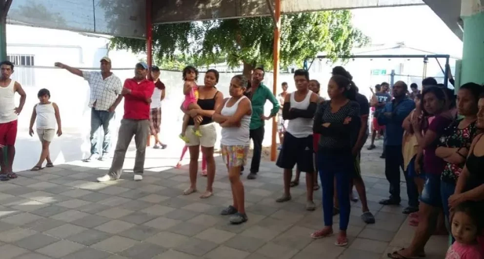 Realizan campaña de prevención de violencia intrafamiliar en Villa Juárez