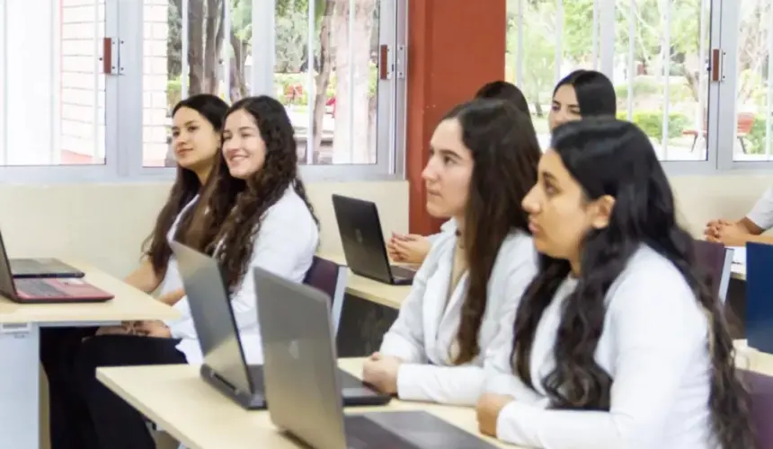 Concretan Unidad de Educación Virtual de la UAdeO