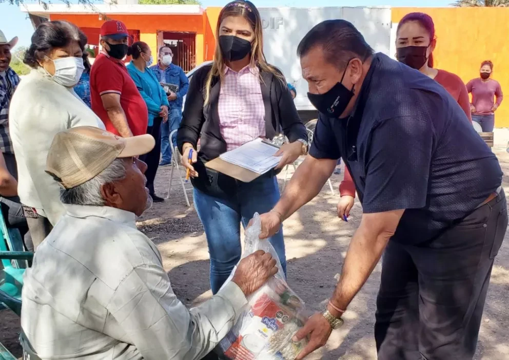 Familias de Santa Fe y El Paraíso reciben despensas